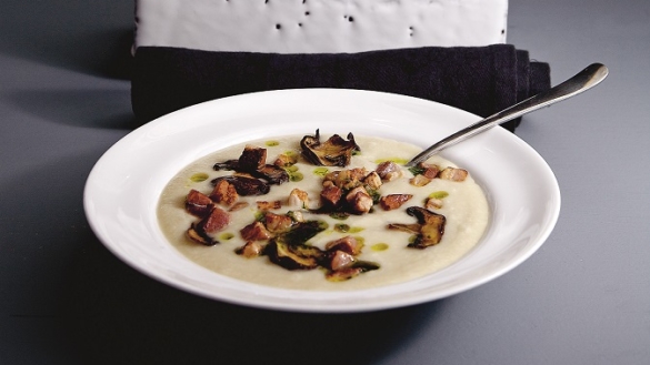 Jordärtskockssoppa med calvados och äpplemust